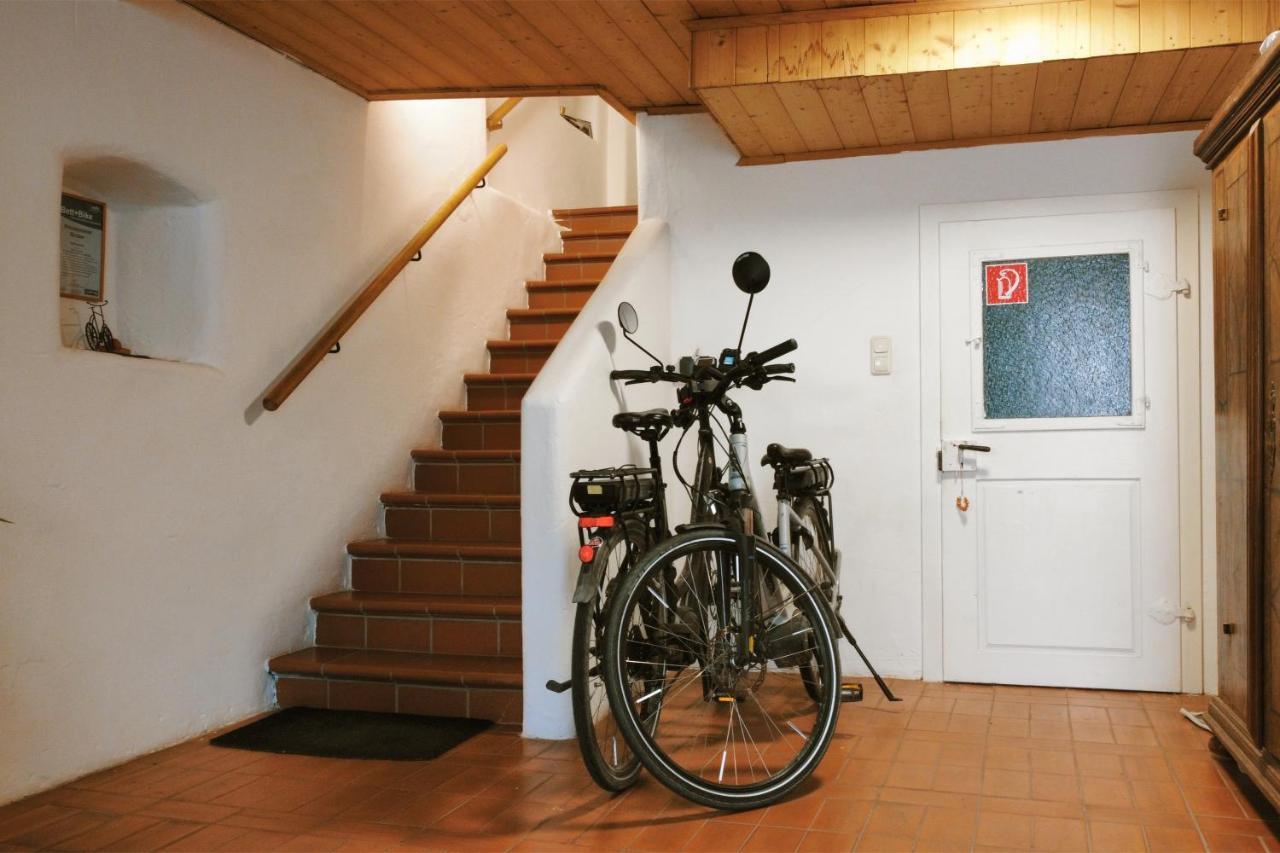 Helles Apartment Fuer 1-2 Pers. Mit Parkplatz Und Wifi Kraiburg am Inn エクステリア 写真